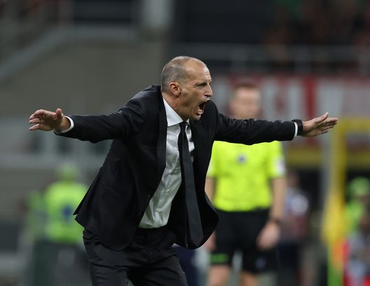 MILANO, ITALIA - AGOSTO 24: Allenatore dell’AC Milan Massimiliano Allegri durante il match con l’US Cremonese allo stadio Giuseppe Meazza (Foto di Claudio Villa/AC Milan via Getty Images) Il Milan inizia a girare: la squadra rossonera supera senza problemi l’Udinese- immagine 2