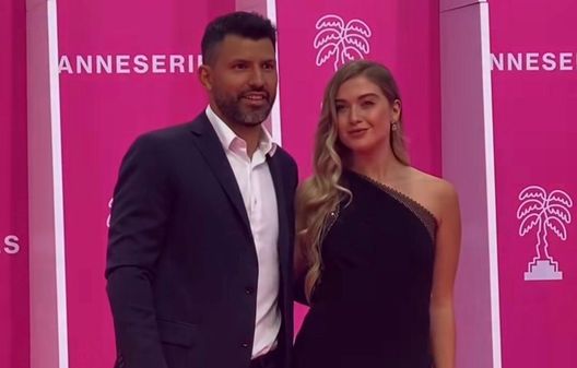 Scoop di Mitre, Kun Agüero e Sofia Calzetti si separano: “Lui l’ha tradita con un’influencer” Scoop di Mitre, Kun Agüero e Sofia Calzetti si separano: “Lui l’ha tradita con un’influencer” - immagine 1
