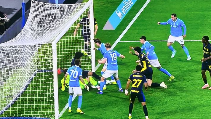 Napoli-Parma, McTominay fa gol ma il VAR lo annulla: fuorigioco di Mazzocchi – VIDEO - immagine 1