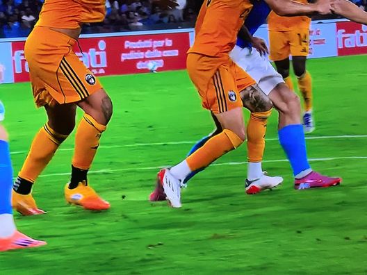 Ancora Marelli: “Contatto troppo lieve su Hojlund per fischiare il rigore al Napoli”- immagine 2