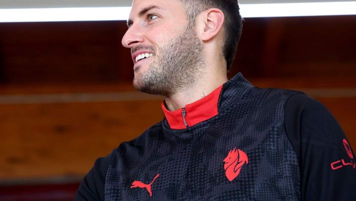 Derby Inter-Milan, Allegri aspetta Giménez: l'idea dell'allenatore rossonero sul 'Bebote'