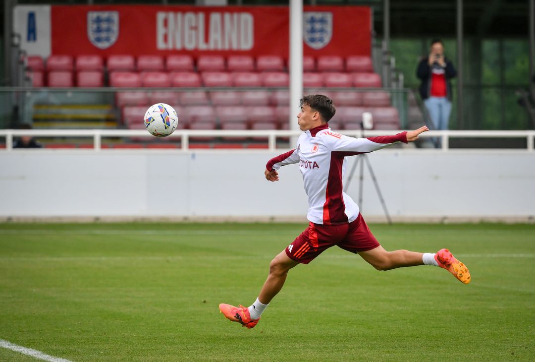 Roma, secondo giorno di allenamento in Inghilterra – FOTO GALLERY - immagine 16