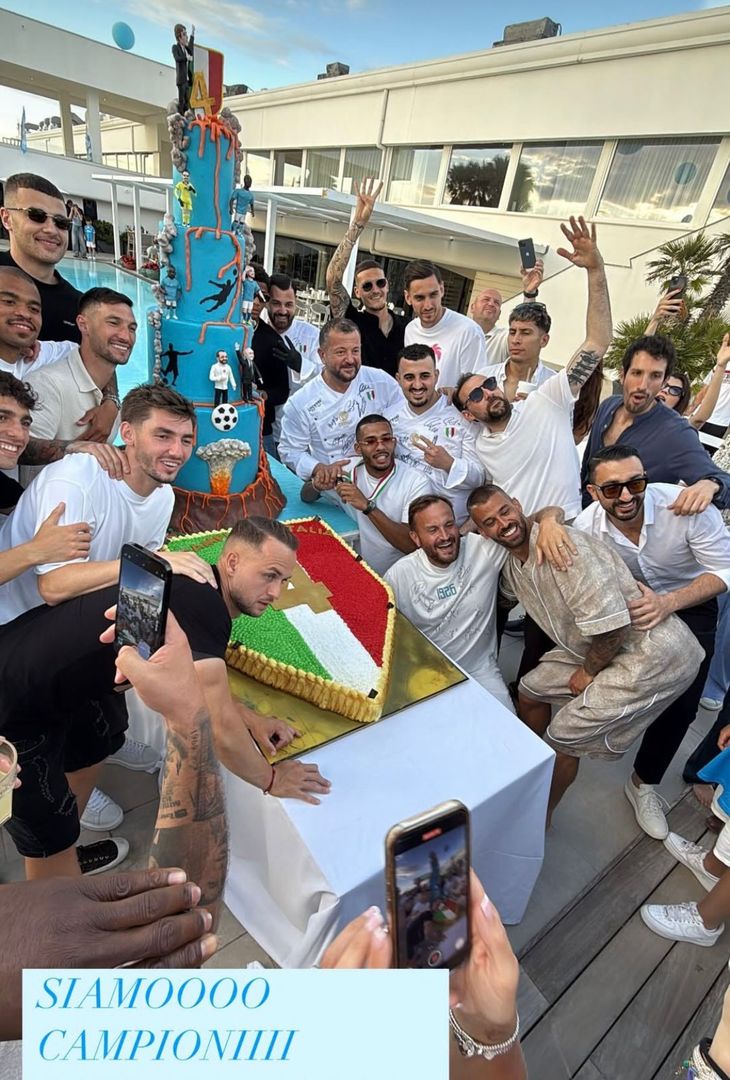 GALLERY Tra gioia e sorrisi: gli scatti della festa Scudetto del Napoli al Labelon - immagine 8