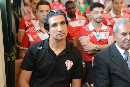 Incredibile in Portogallo: allenatore si rompe una gamba… in panchina- immagine 5