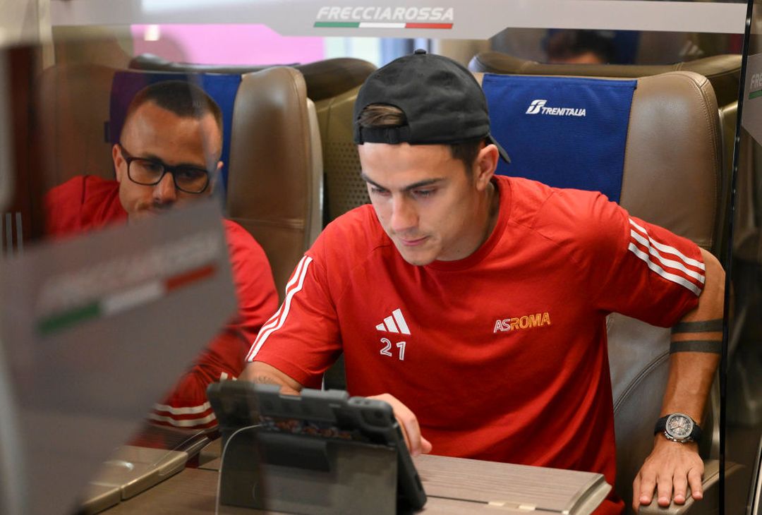 Roma, la partenza in treno verso Napoli – FOTO GALLERY - immagine 11