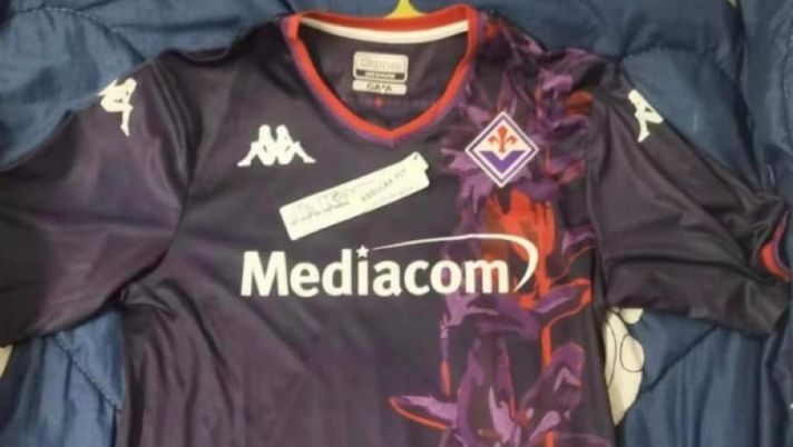 FOTO – Fiorentina, spoilerata la terza maglia? Ancora uno stile floreale - immagine 1