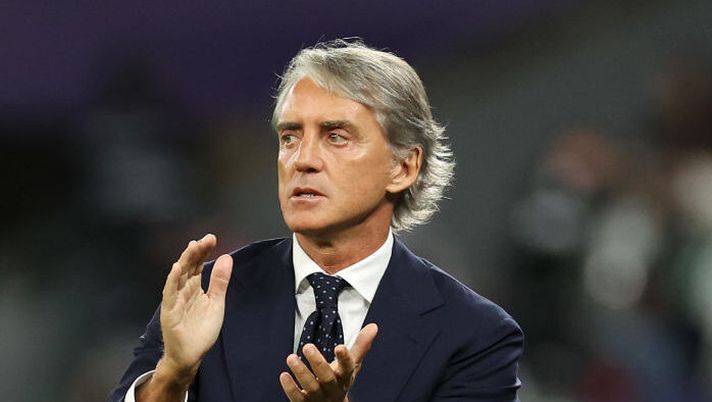 AL RAYYAN, QATAR - JANUARY 25: Roberto Mancini, Head Coach of Saudi Arabia reacts during the AFC Asian Cup Group F match between Saudi Arabia and Thailand at Education City Stadium on January 25, 2024 in Al Rayyan, Qatar. (Photo by Robert Cianflone/Getty Images) FLASH – Roberto Mancini a un passo dal ritorno in Nazionale: è il grande favorito come Ct - immagine 1