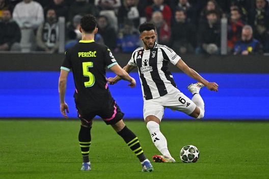 Perisic spinge per tornare, l’Inter ci pensa. Chivu avrebbe una doppia opzione, due gli ostacoli- immagine 3