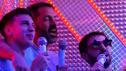 VIDEO / Karaoke per il City: Bernardo si sgola con Wonderwall