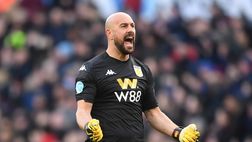 VIDEO / L’ex Napoli e Lazio Reina in modalità saracinesca