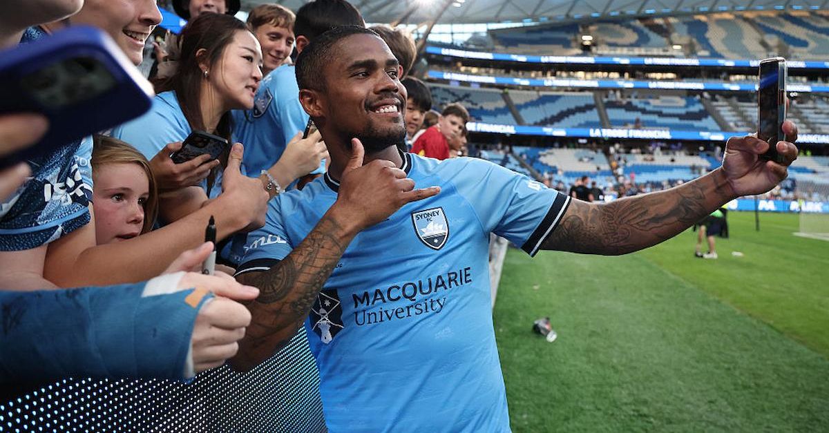 Douglas Costa nei guai, in Brasile hanno disposto l’arresto dell’ex Juve Douglas Costa nei guai, in Brasile hanno disposto l’arresto dell’ex Juve