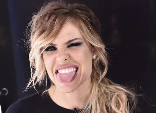 Instagram L’amico di Totti: “Documentario Ilary? Non parlo perché le devo pagare 80.000 euro di danni” - immagine 1