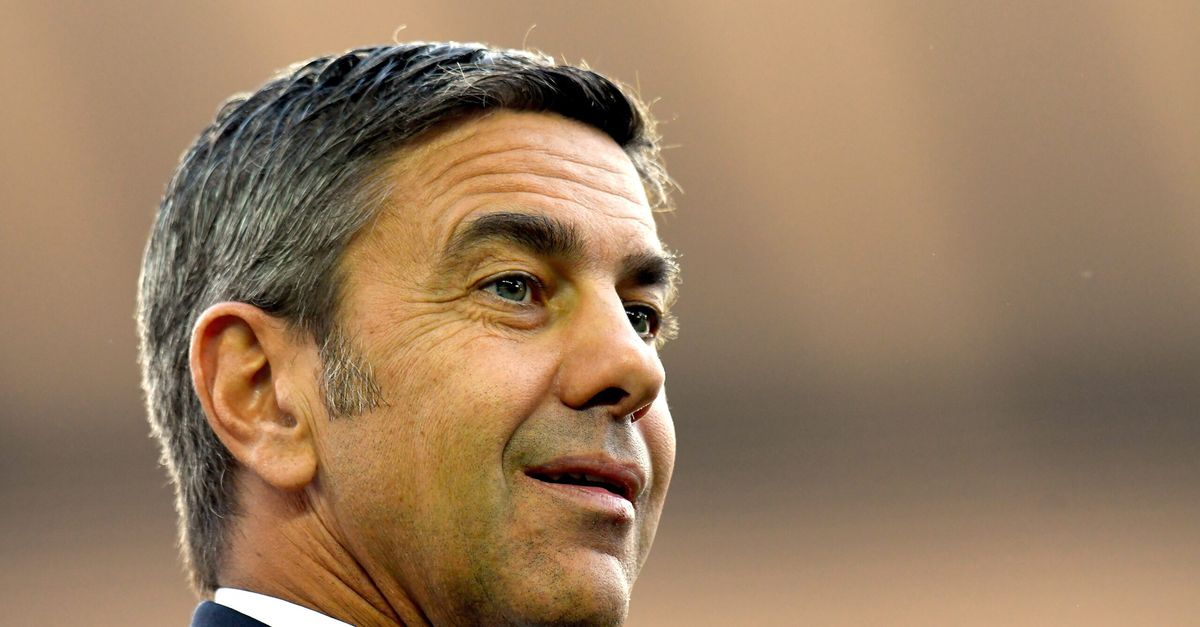 Ex Milan, Costacurta su Conte: “Mi annoiano un pochino quelle frasi lì, possiamo dirlo?” Ex Milan, Costacurta su Conte: “Mi annoiano un pochino quelle frasi lì, possiamo dirlo?”