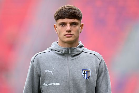 tomori-leoni-milan-juventus-cessioni-prezzo-cifre-trattativa-news-aggiornamenti