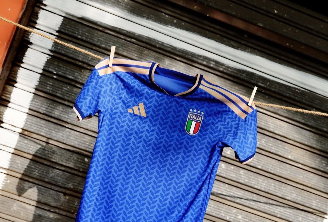 L’Italia presenta la nuova maglia: benvenuta Azzurra! –  LA FOTOGALLERY- immagine 1