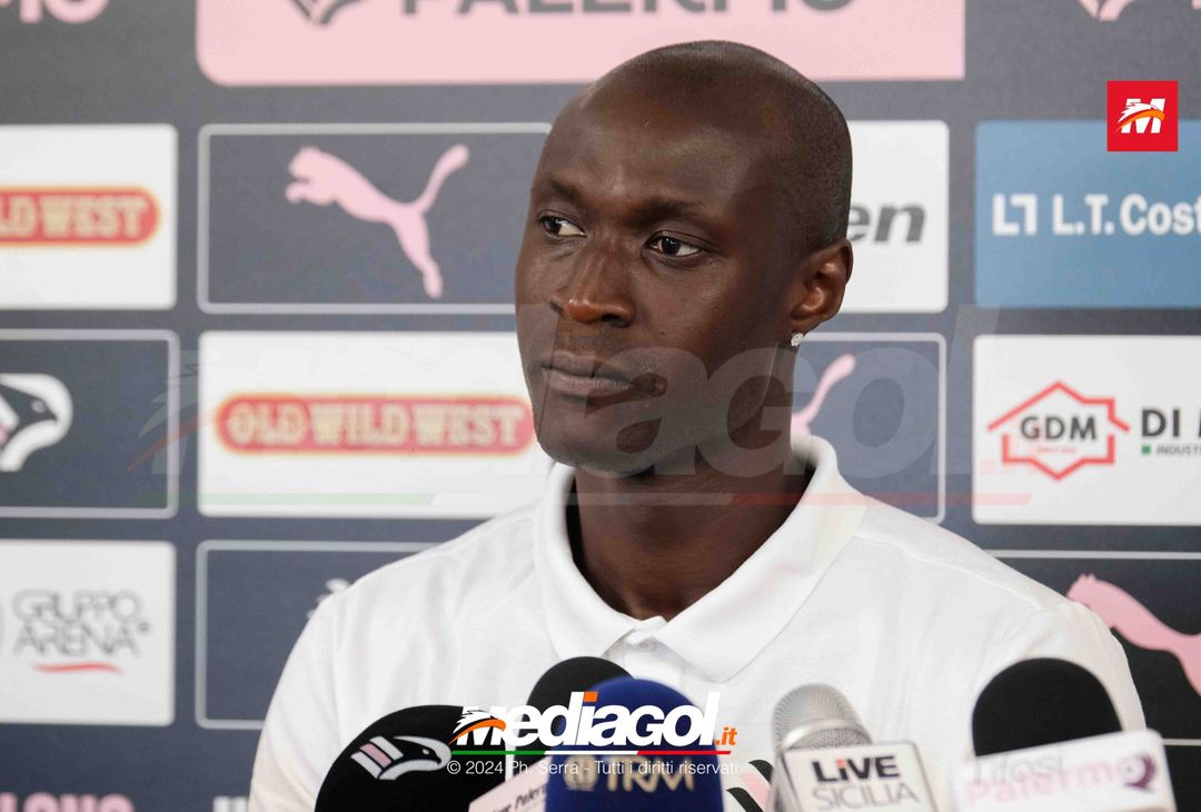 FOTO PALERMO, la presentazione di Alfred Gomis in conferenza (Gallery) - immagine 5