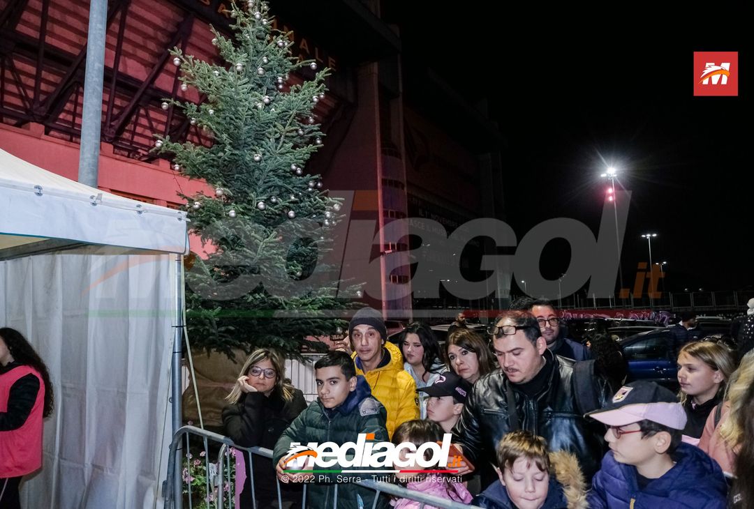 FOTO Palermo: Accardi, Saric e Gomes accendono l’albero al ‘Barbera’ (Gallery) - immagine 11