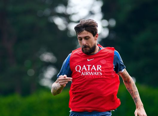 Inter, tifoso ferma Acerbi: la risposta del difensore a una semplice domanda spiega tutto- immagine 2