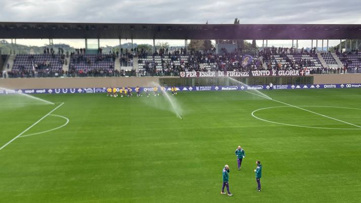 Allenamento al Viola Park: applausi, sorrisi e grande festa per la Fiorentina Allenamento al Viola Park: applausi, sorrisi e grande festa per la Fiorentina - immagine 1