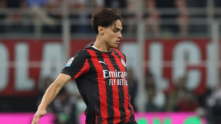 Samuele Ricci centrocampista AC Milan durante Milan-Juventus di Serie A