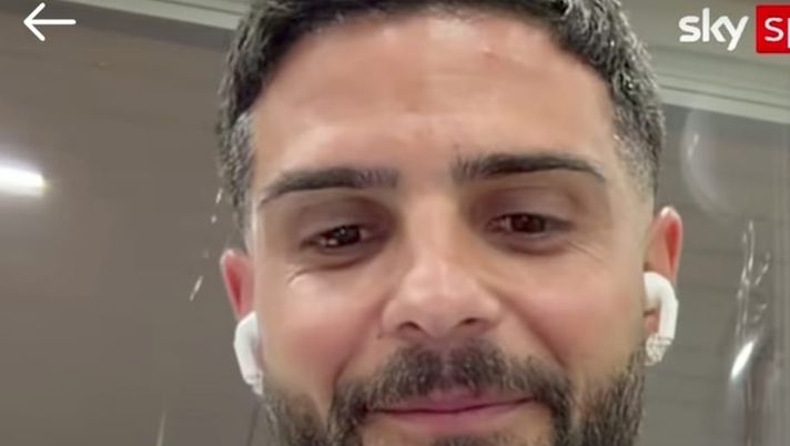 Insigne esalta il suo tiro a giro: “Io solo di fronte a uno mi fermo” – IL VIDEO Insigne esalta il suo tiro a giro: “Io solo di fronte a uno mi fermo” – IL VIDEO - immagine 1