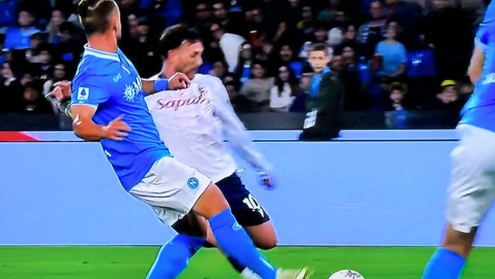 Napoli-Bologna 0-1, rossoblù subito in vantaggio di Bernardeschi: Milinkovic impassibile – VIDEO - immagine 1