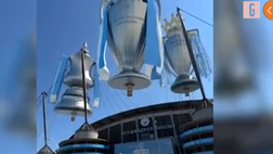 VIDEO Manchester City, mongolfiere a forma di trofei in volo sull’Etihad Stadium