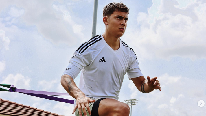 Dybala non si ferma mai e si allena anche in vacanza: “Già mi manchi” Dybala non si ferma mai e si allena anche in vacanza: “Già mi manchi” - immagine 1