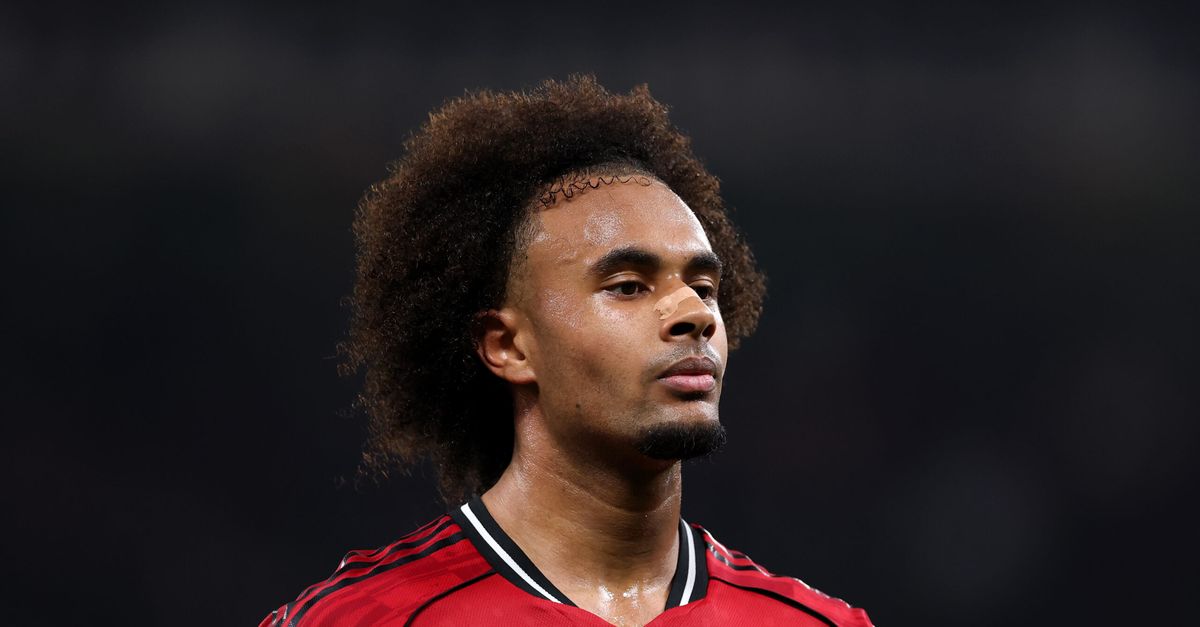 Zirkzee, lo United non apre alla cessione. Lui chiarisce: “Torno tra due settimane”