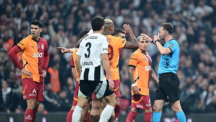 Beşiktaş trionfa nel Derby: Galatasaray KO, lotta scudetto riaperta in Turchia - immagine 1