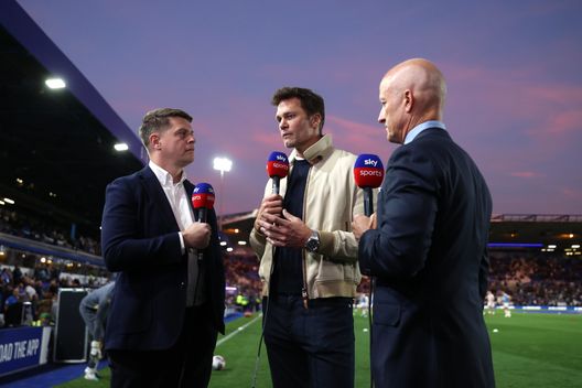 Tom Brady intervistato prima di Birmingham-Wrexham (Photo by Alex Pantling/Getty Images) Il nuovo stadio del Birmingham prende forma: costerà 3 miliardi e avrà il campo retrattile- immagine 3