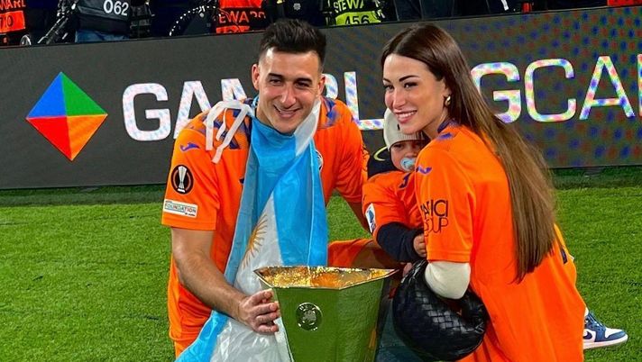 La moglie di Musso: “A volte sei stato insopportabile, hai lavorato tanto. Voglio che tutti…” La moglie di Musso: “A volte sei stato insopportabile, hai lavorato tanto. Voglio che tutti…” - immagine 1