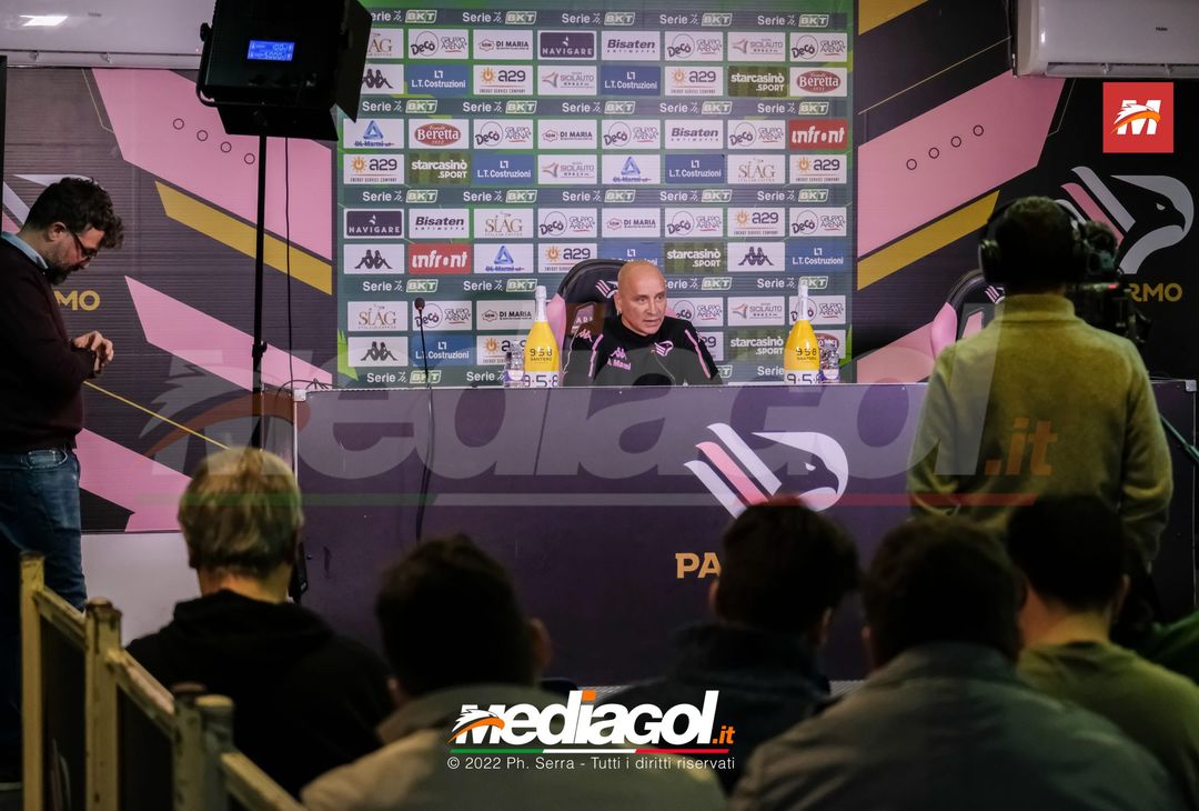 FOTO PALERMO, verso il Benevento: Mister Corini in conferenza stampa (Gallery) - immagine 25
