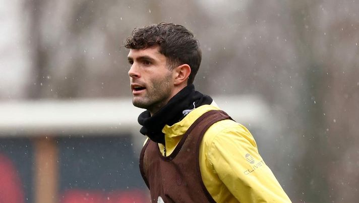 Christian Pulisic (attaccante AC Milan), qui durante una seduta di allenamento con i rossoneri a Milanello | Milan News (Getty Images) Ordine sicuro, Leao e Pulisic le chiavi del Milan: 'Se si potrà contare ...'