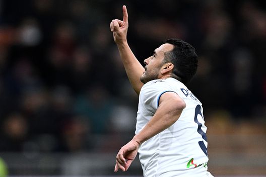 MILANO, ITALIA - MARZO 02: Pedro, attaccante della Lazio. (Foto di Image Photo Agency/Getty Images) Caos Inter-Lazio, l’audio del rigore di Bisseck e il ruolo dell’arbitro Guida- immagine 3