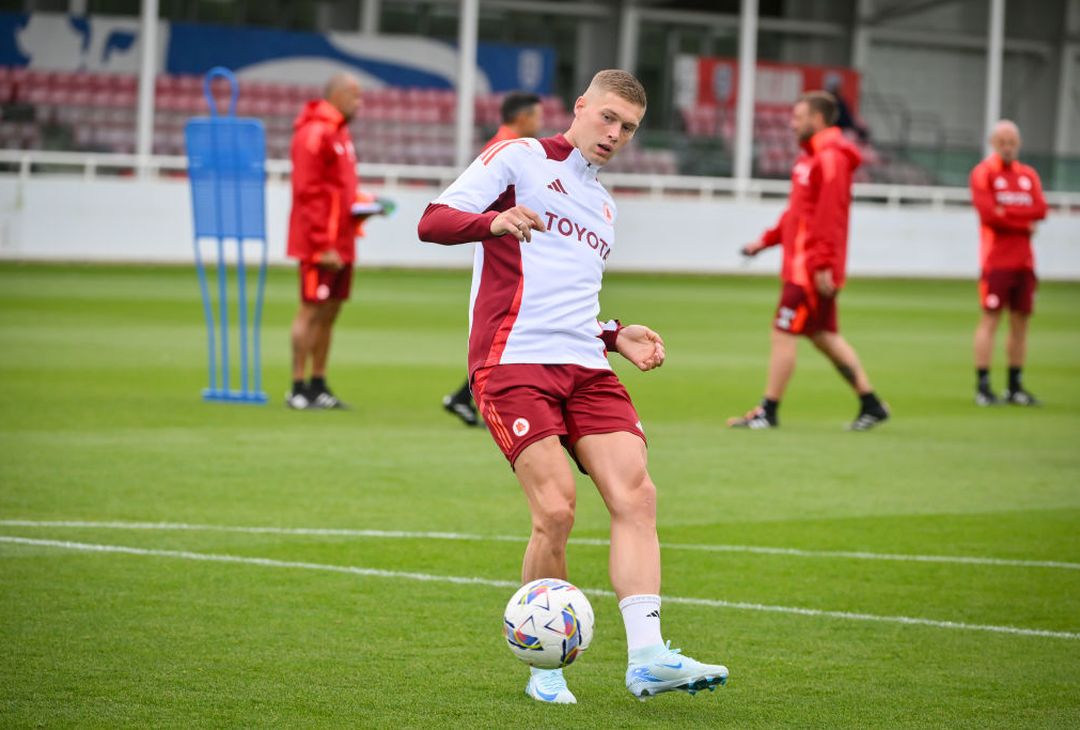 Ritiro Roma, Dovbyk scalda i motori: le indicazioni di De Rossi – FOTO GALLERY - immagine 19