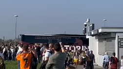 Video – Juventus-Torino: l’arrivo del pullman granata allo stadio