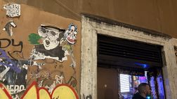 I tifosi dello Stoccarda denunciano: “Aggrediti da 50 codardi incappucciati”. Due feriti