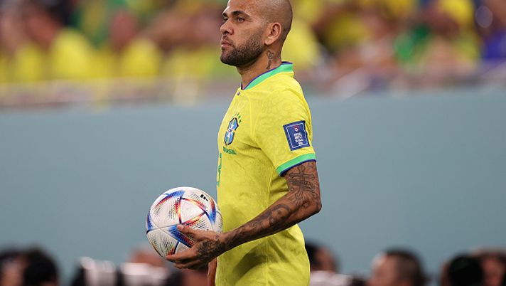 Violenza sessuale, gli accusatori chiedono 12 anni di carcere per Dani Alves - immagine 1