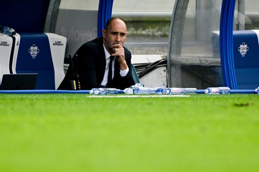 Un Tudor pensieroso al Sinigaglia (Foto di Daniele Badolato - Juventus FC/Juventus FC via Getty Images) I top e i flop della 7a giornata di Serie A: Leao c’è, tracollo Juve e tanta noia- immagine 4