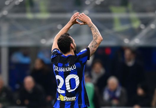 UFFICIALE – Inter, Calhanoglu è il miglior centrocampista del campionato di Serie A 2023/24- immagine 2