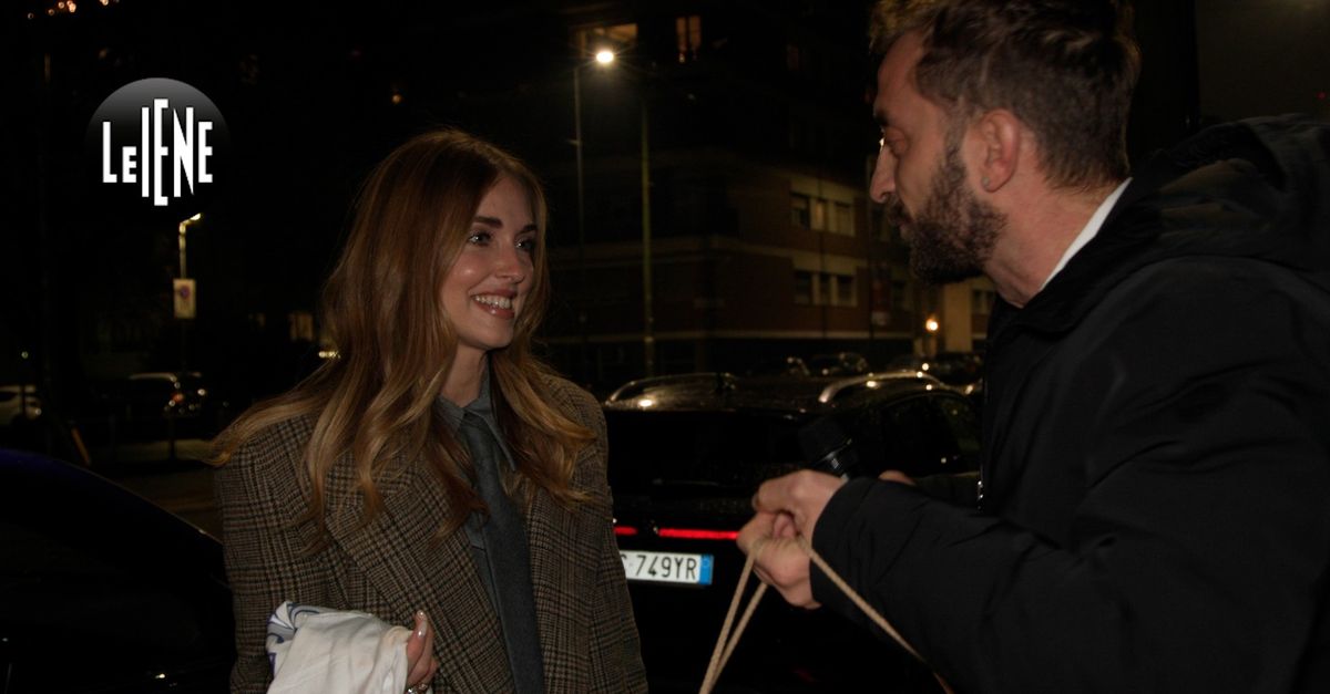 Le Iene, approfondimento su Chiara Ferragni: Corti le porta un pandoro