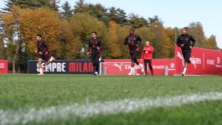Milanello  Allenamento in campo oggi a Milanello per Odogu, Nkunku, Tomori e Athekame. Ancora lavoro personalizzato e a parte rispetto al resto del gruppo, invece, per Estupinan e Loftus-Cheek,