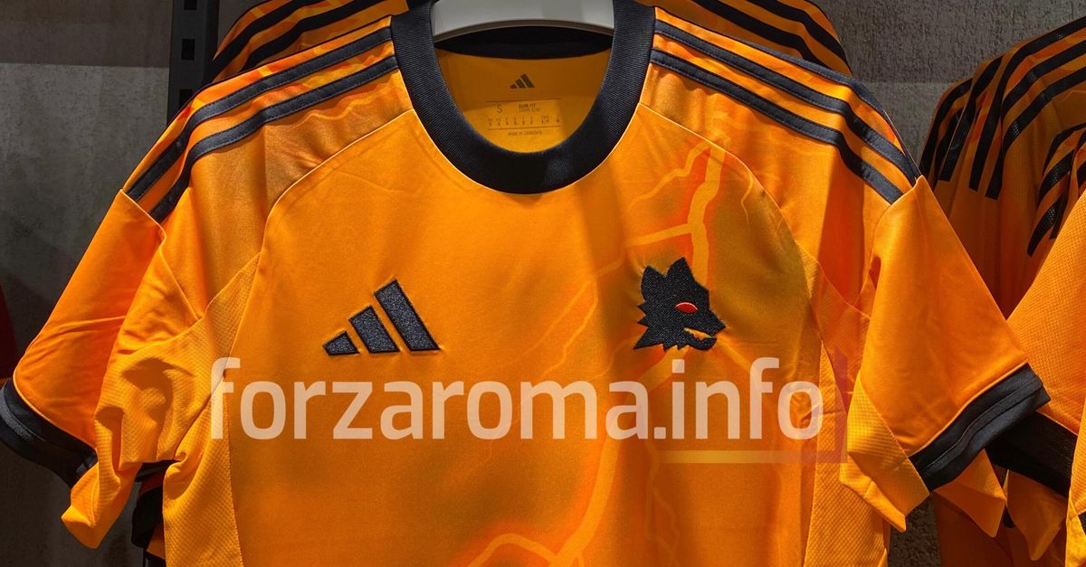 https://images2-gazzanet.gazzettaobjects.it/D_IWkp-ufXmkKdLJnSnXcnQ0vlo=/1200x627/smart/www.forzaroma.info/assets/uploads/202508/3c55ce7dce4c674cac550ac9bec59ab5-scaled.jpeg