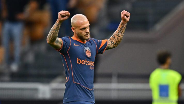 MILAN, ITALY - SEPTEMBER 21: Federico Dimarco of FC Internazionale celebrates after scoring the goal during the Serie A match between FC Internazionale and US Sassuolo Calcio at Giuseppe Meazza Stadium on September 21, 2025 in Milan, Italy. (Photo by Mattia Pistoia - Inter/Inter via Getty Images) I voti di Inter-Sassuolo al fantacalcio: Sucic e Dimarco più di Carlos Augusto! Berardi come Esposito - immagine 1