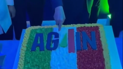 De Laurentiis taglia la torta del quarto scudetto: la gioia del presidente