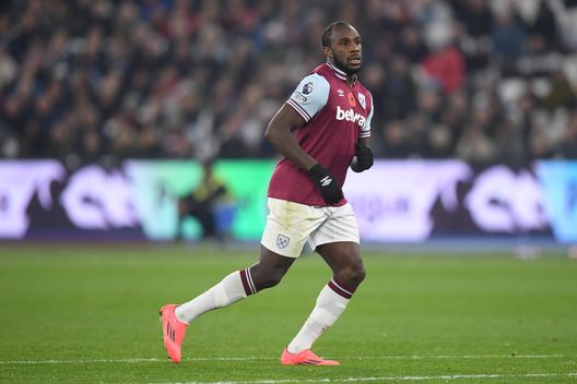 Michail Antonio, 37 anni, con la maglia del West Ham prima dell'incidente (Foto di Harriet Lander/Getty Images) Antonio
