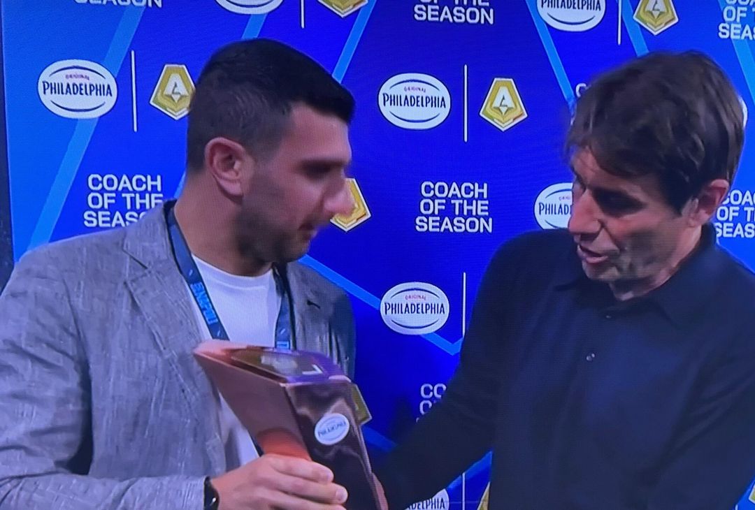 GALLERY Antonio Conte eletto miglior allenatore della stagione di Serie A - immagine 7