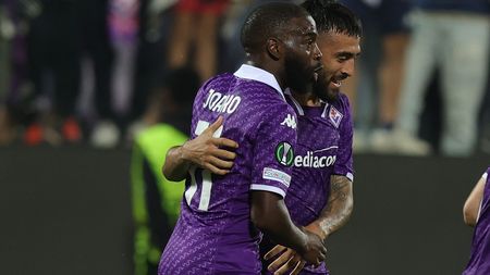 FLORENCE, ITALY - OCTOBER 5: Nanitamo Jonathan Ikoné of ACF Fiorentina anf Nicolás Iván González of ACF Fiorentina celebrates after scoring a goal during the UEFA Europa Conference League Group F match between ACF Fiorentina and Ferencvarosi TC at Stadio Artemio Franchi on October 5, 2023 in Florence, Italy. (Photo by Gabriele Maltinti/Getty Images)