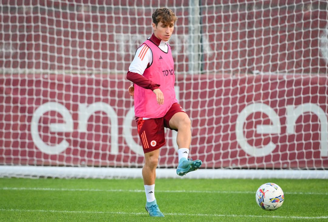 Trigoria, la rifinitura in vista della gara contro il Bologna – FOTO GALLERY - immagine 17